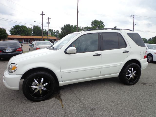 2002 Mercedes-Benz M-Class AWD Wagon Automatic VERY NICE