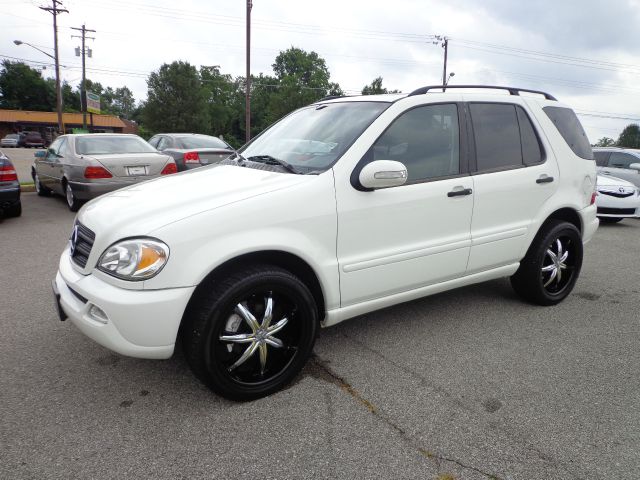 2002 Mercedes-Benz M-Class AWD Wagon Automatic VERY NICE