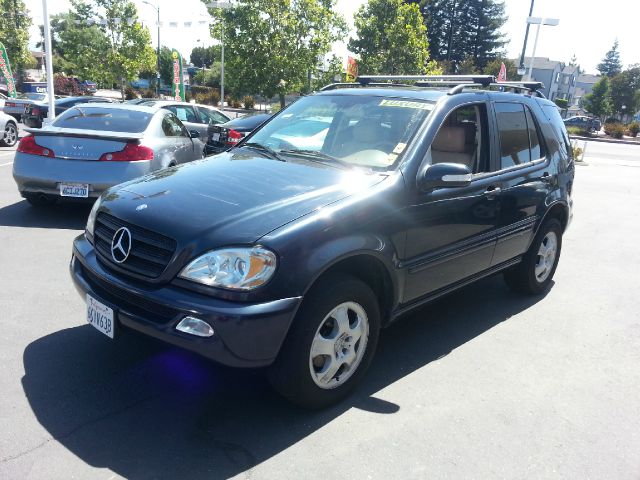 2002 Mercedes-Benz M-Class AWD Wagon Automatic VERY NICE