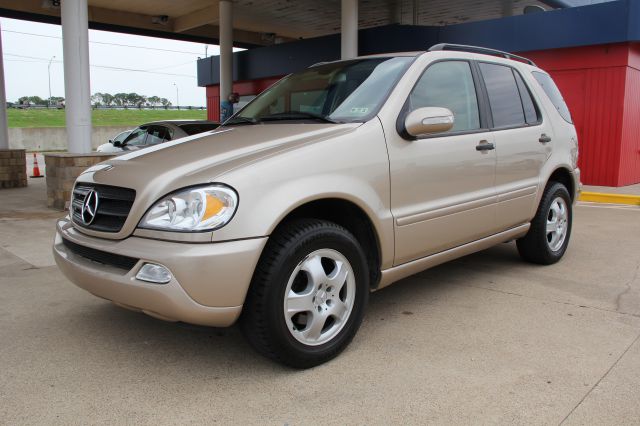 2002 Mercedes-Benz M-Class AWD Wagon Automatic VERY NICE