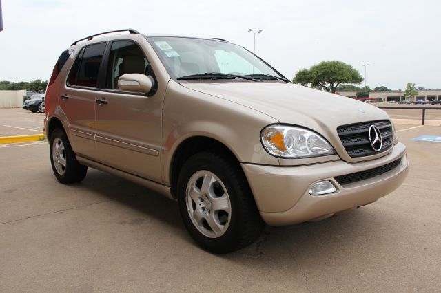 2002 Mercedes-Benz M-Class AWD Wagon Automatic VERY NICE