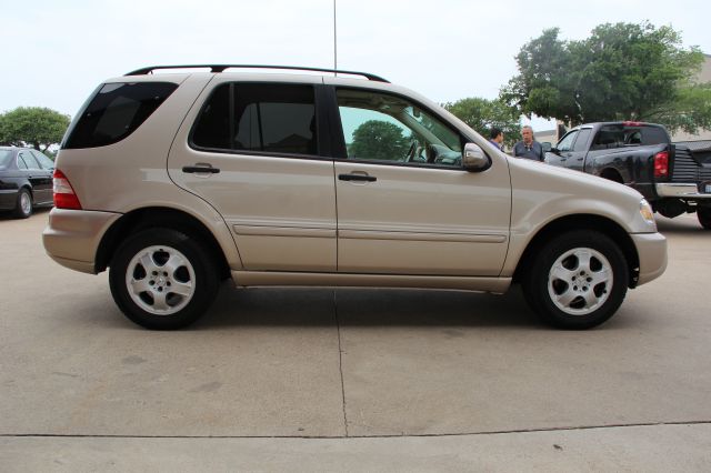 2002 Mercedes-Benz M-Class AWD Wagon Automatic VERY NICE