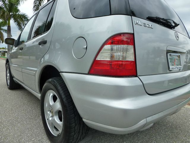 2002 Mercedes-Benz M-Class AWD Wagon Automatic VERY NICE