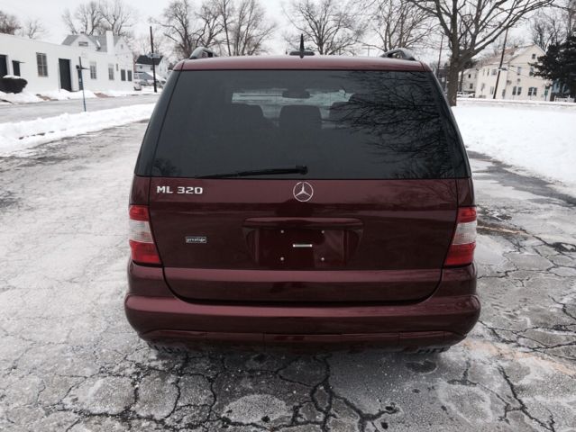 2002 Mercedes-Benz M-Class AWD Wagon Automatic VERY NICE