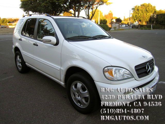 2002 Mercedes-Benz M-Class AWD Wagon Automatic VERY NICE