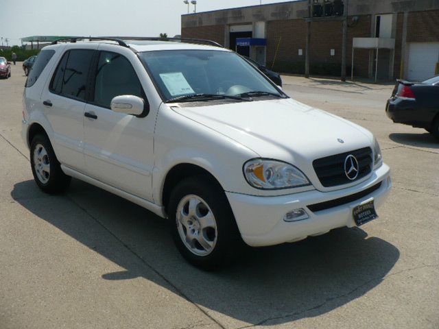 2002 Mercedes-Benz M-Class AWD Wagon Automatic VERY NICE