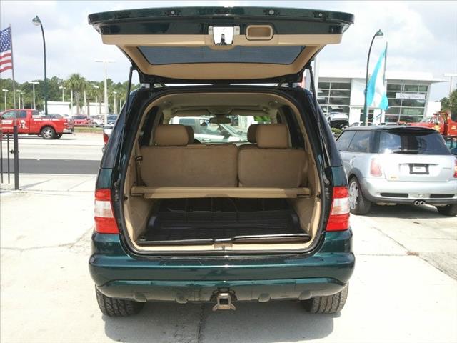 2002 Mercedes-Benz M-Class Denali Crew Cab Short Bed 4WD