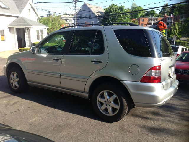 2002 Mercedes-Benz M-Class T6 AWD Leather Moonroof Navigation