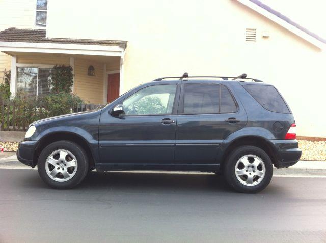 2002 Mercedes-Benz M-Class AWD Wagon Automatic VERY NICE