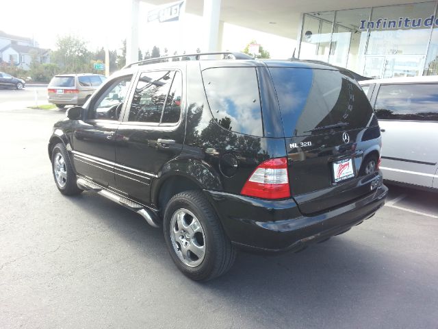 2002 Mercedes-Benz M-Class AWD Wagon Automatic VERY NICE