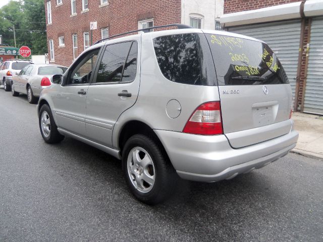 2003 Mercedes-Benz M-Class SES 5dr