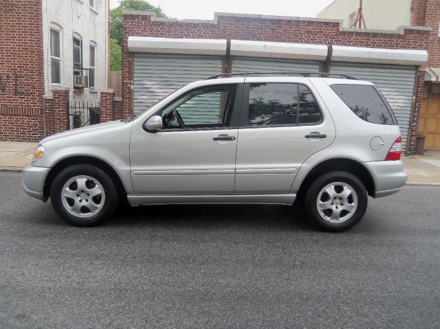 2003 Mercedes-Benz M-Class SES 5dr