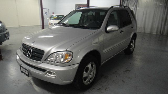 2003 Mercedes-Benz M-Class AWD Wagon Automatic VERY NICE