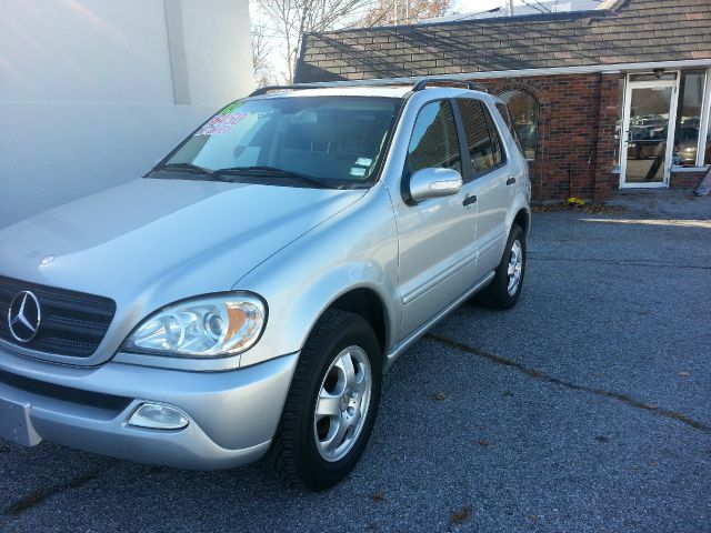 2003 Mercedes-Benz M-Class AWD Wagon Automatic VERY NICE