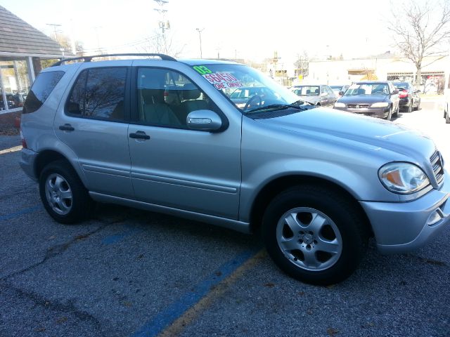 2003 Mercedes-Benz M-Class AWD Wagon Automatic VERY NICE