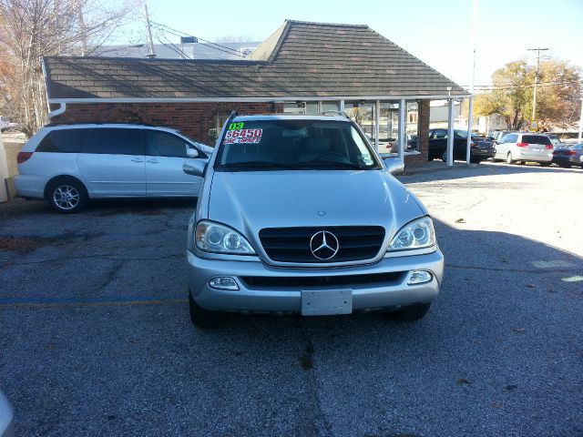 2003 Mercedes-Benz M-Class AWD Wagon Automatic VERY NICE