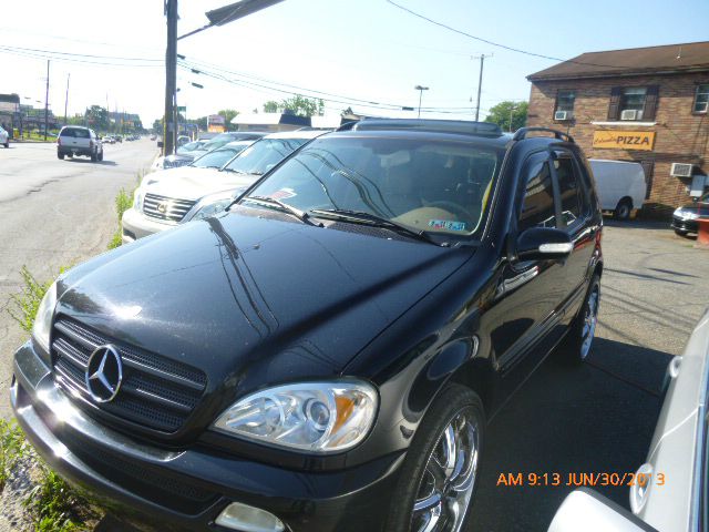 2003 Mercedes-Benz M-Class AWD Wagon Automatic VERY NICE