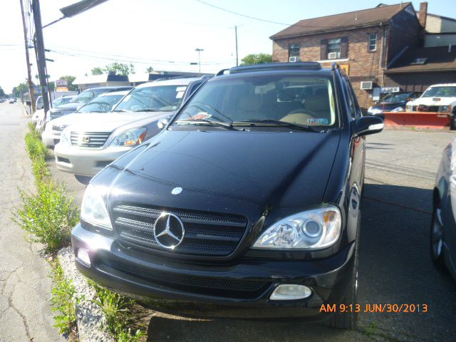 2003 Mercedes-Benz M-Class AWD Wagon Automatic VERY NICE