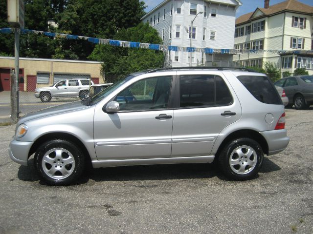 2003 Mercedes-Benz M-Class AWD Wagon Automatic VERY NICE