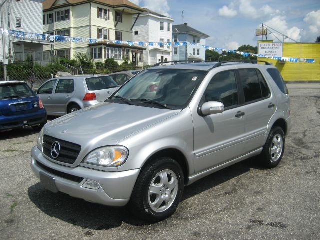 2003 Mercedes-Benz M-Class AWD Wagon Automatic VERY NICE