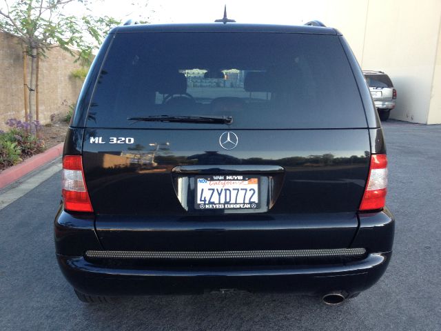 2003 Mercedes-Benz M-Class AWD Wagon Automatic VERY NICE