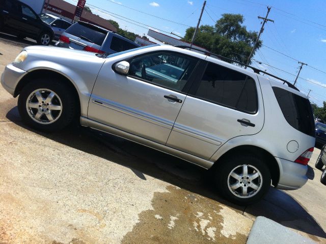 2003 Mercedes-Benz M-Class SES 5dr