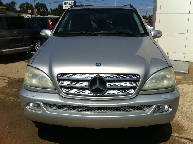 2003 Mercedes-Benz M-Class SES 5dr