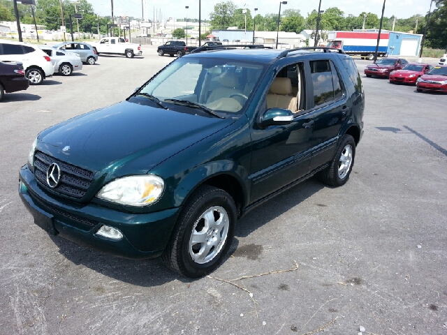 2003 Mercedes-Benz M-Class AWD Wagon Automatic VERY NICE