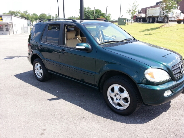 2003 Mercedes-Benz M-Class AWD Wagon Automatic VERY NICE