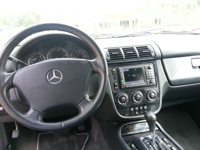 2004 Mercedes-Benz M-Class SES 5dr