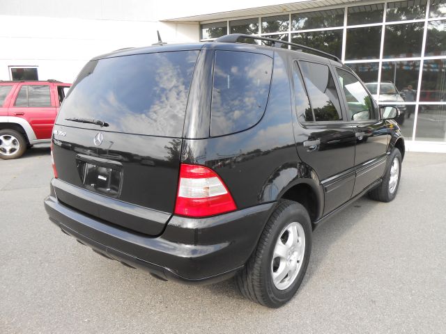 2004 Mercedes-Benz M-Class SES 5dr