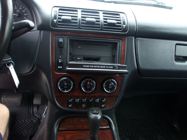 2004 Mercedes-Benz M-Class SES 5dr