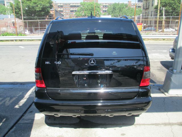 2005 Mercedes-Benz M-Class SES 5dr