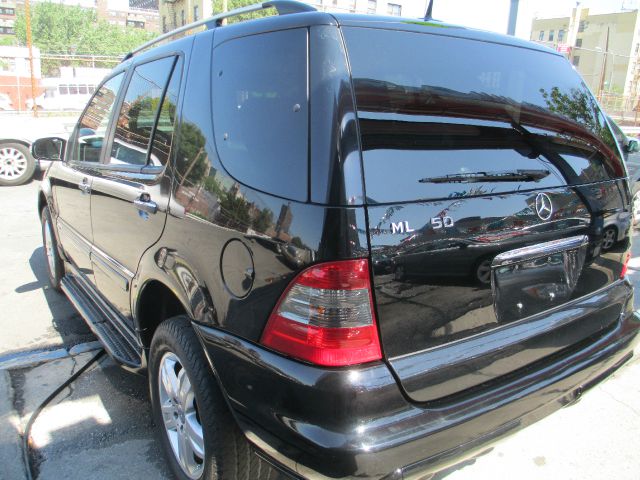 2005 Mercedes-Benz M-Class SES 5dr