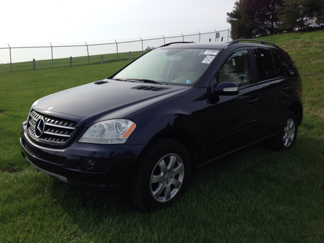 2007 Mercedes-Benz M-Class 4dr Quad Cab 140.5 SLT Truck