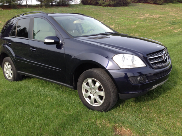 2007 Mercedes-Benz M-Class 4dr Quad Cab 140.5 SLT Truck