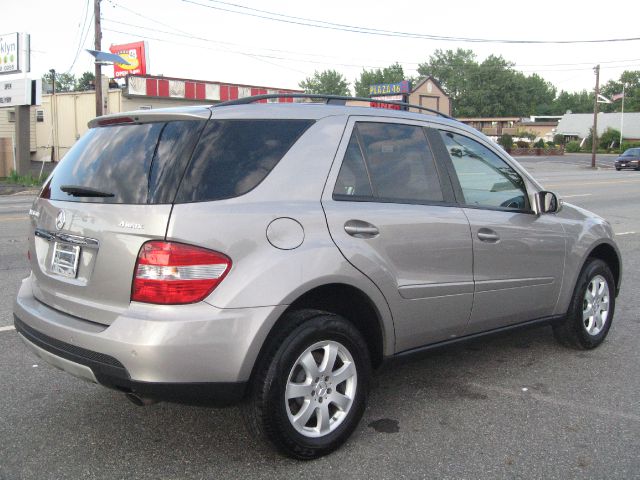 2007 Mercedes-Benz M-Class GS 2+2