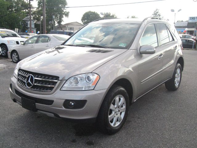 2007 Mercedes-Benz M-Class GS 2+2