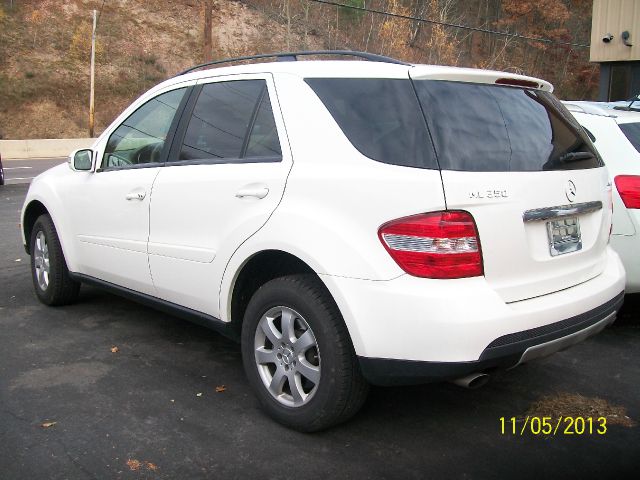 2007 Mercedes-Benz M-Class SES 5dr