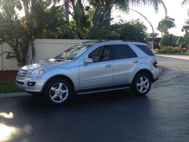 2008 Mercedes-Benz M-Class GS 2+2