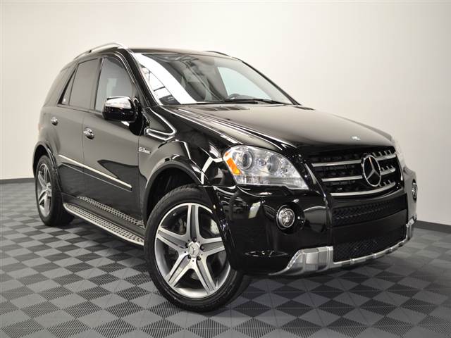 2009 Mercedes-Benz M-Class 4dr Sdn SE RWD