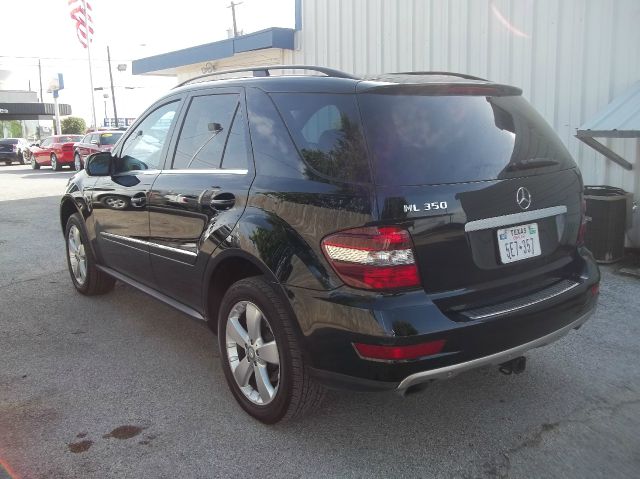 2010 Mercedes-Benz M-Class 2dr Cpe Auto W/moonroof