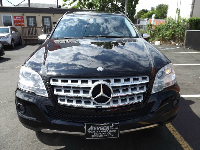 2010 Mercedes-Benz M-Class SLT 4x4 (marshalltown)