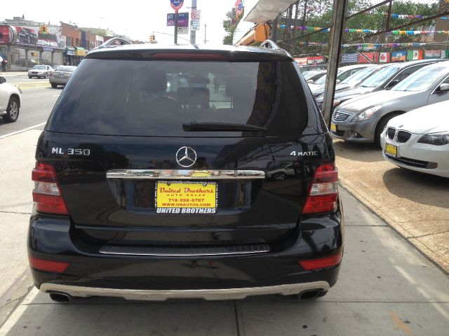 2010 Mercedes-Benz M-Class 4d,ac,pw,sunroof,leather