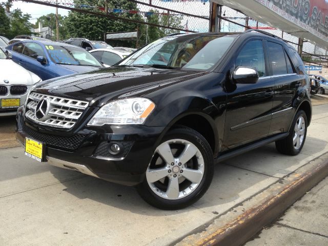 2010 Mercedes-Benz M-Class 4d,ac,pw,sunroof,leather