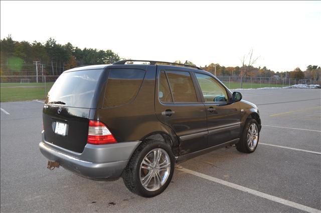 1999 Mercedes-Benz M Class LE CREW CB SWB V6 AT