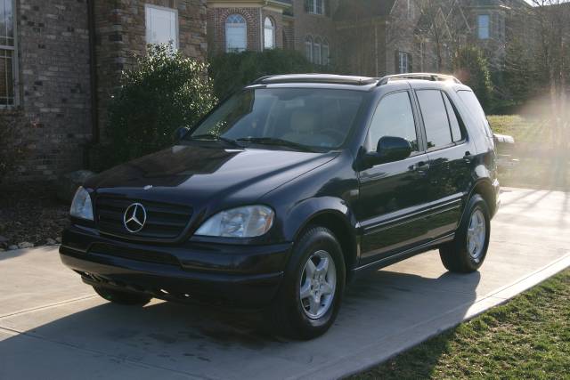 2001 Mercedes-Benz M Class AWD Wagon Automatic VERY NICE