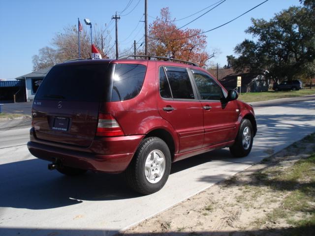 2001 Mercedes-Benz M Class AWD Wagon Automatic VERY NICE