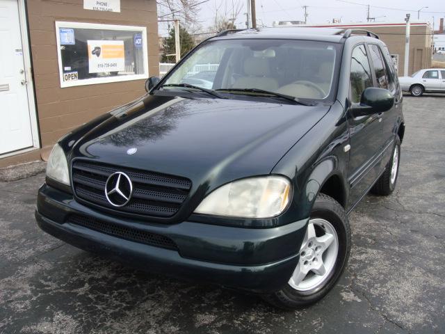 2001 Mercedes-Benz M Class AWD Wagon Automatic VERY NICE