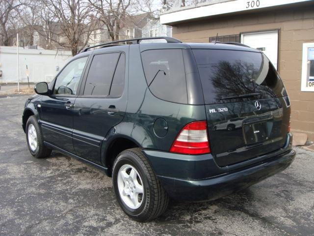 2001 Mercedes-Benz M Class AWD Wagon Automatic VERY NICE